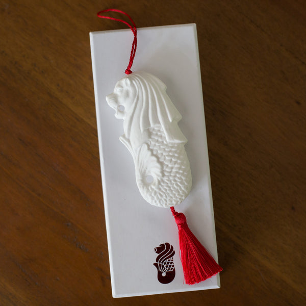One Christmas Merlion with Gift Box